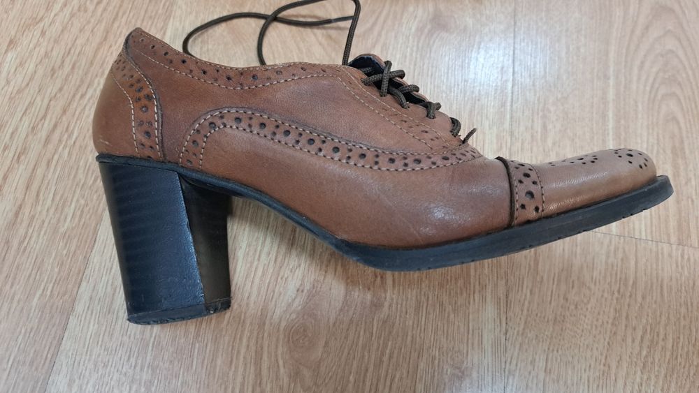 Дамски обувки от естествена кожа