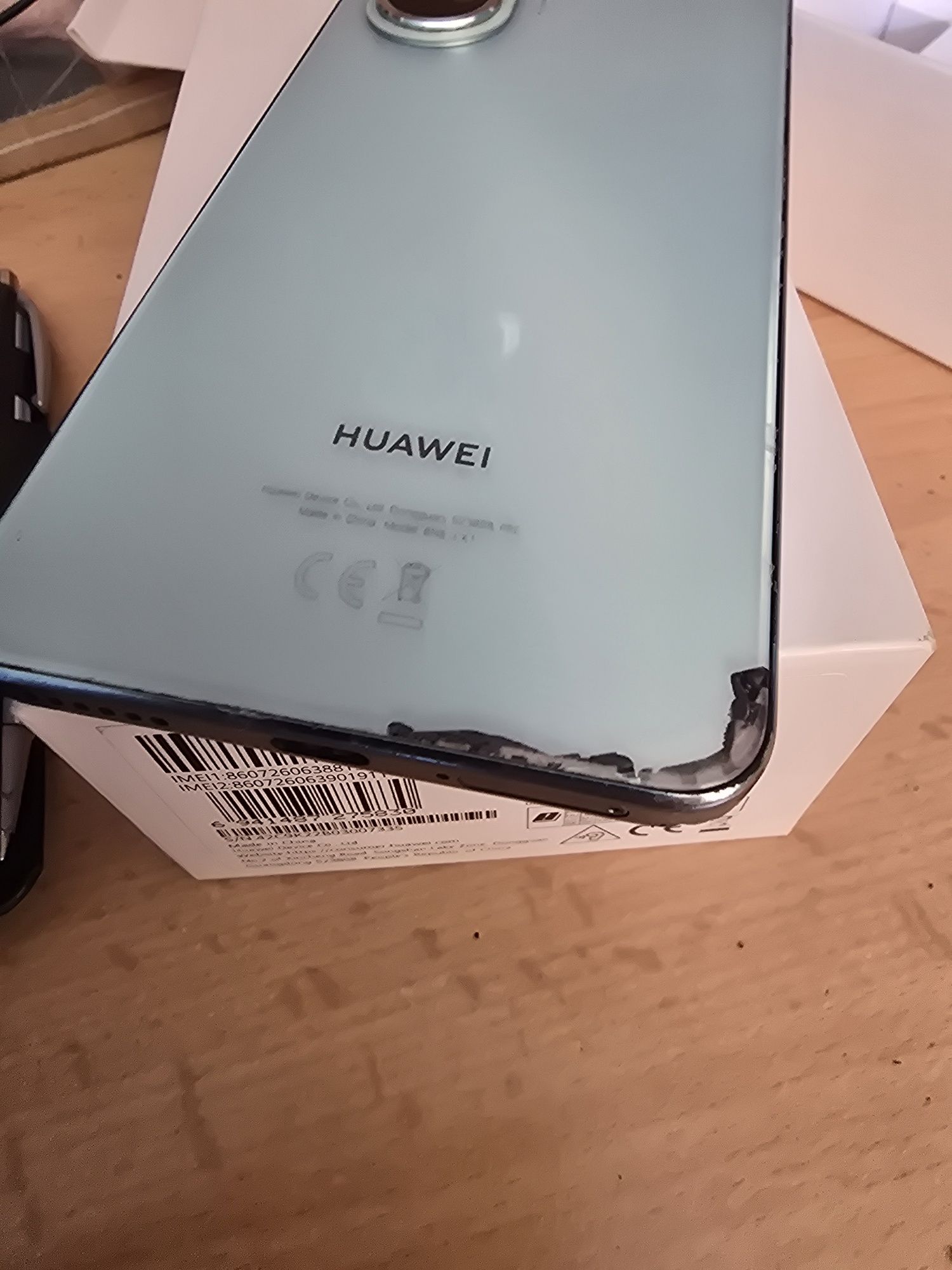Продавам Huawei Nova 10 Se
