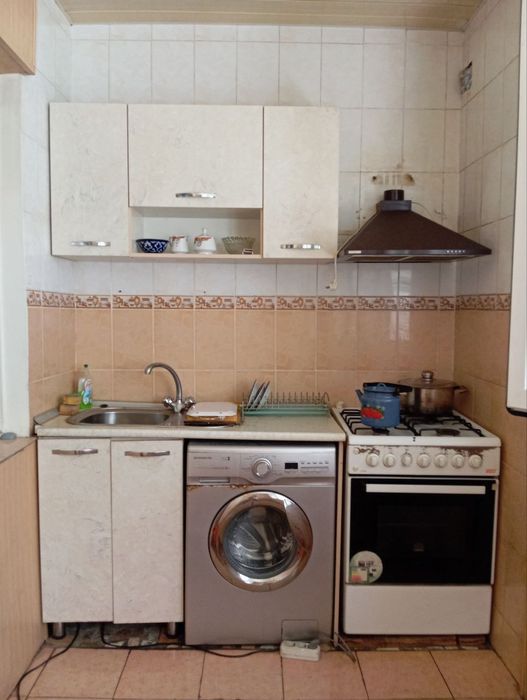 Qoraqamish 2/4 da 2 xonali kvartirja ijaraga beriladi.