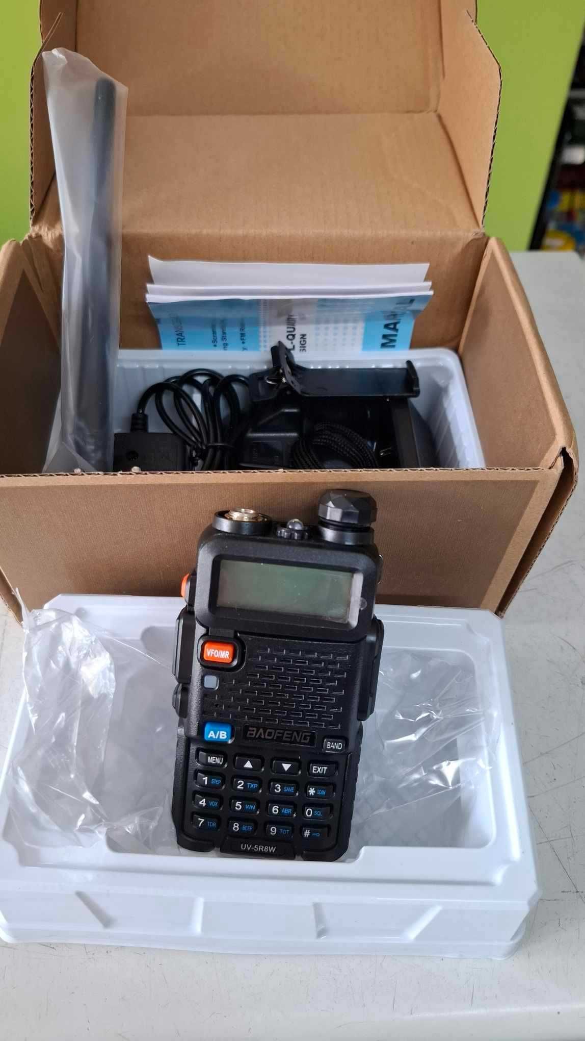 Baofeng UV 5R радио, уоки токи, станция, нови.