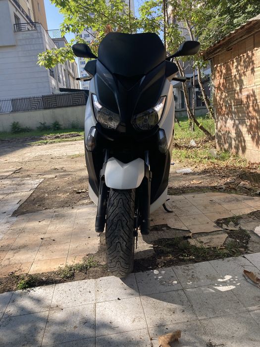 Yamaha X max 400