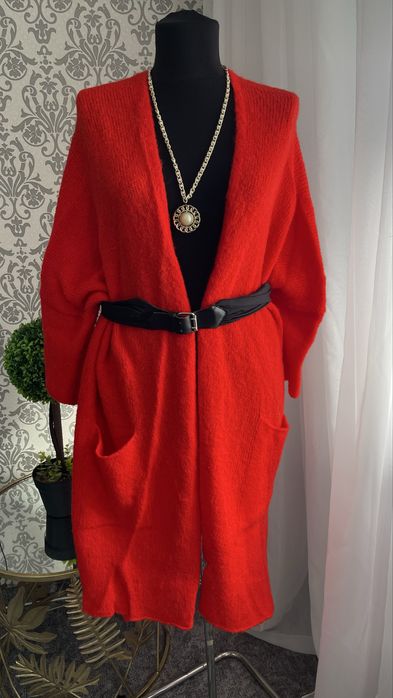 Cardigan rosu curea cadou