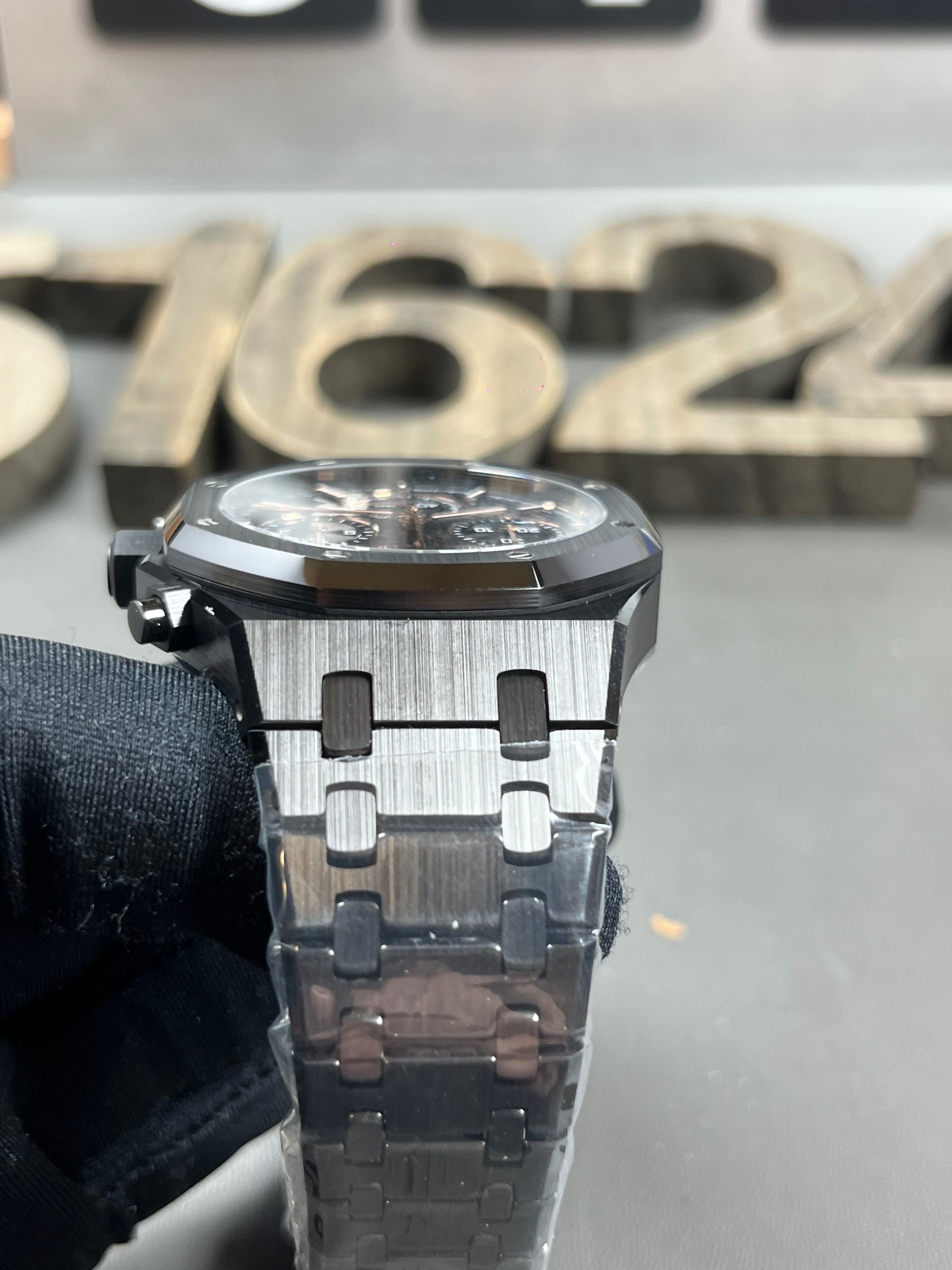 Audemars Piguet Royal Oak Chronograph 26240CE | 41mm | Full Ceramic