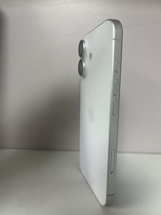 Apple iPhone 16 128GB