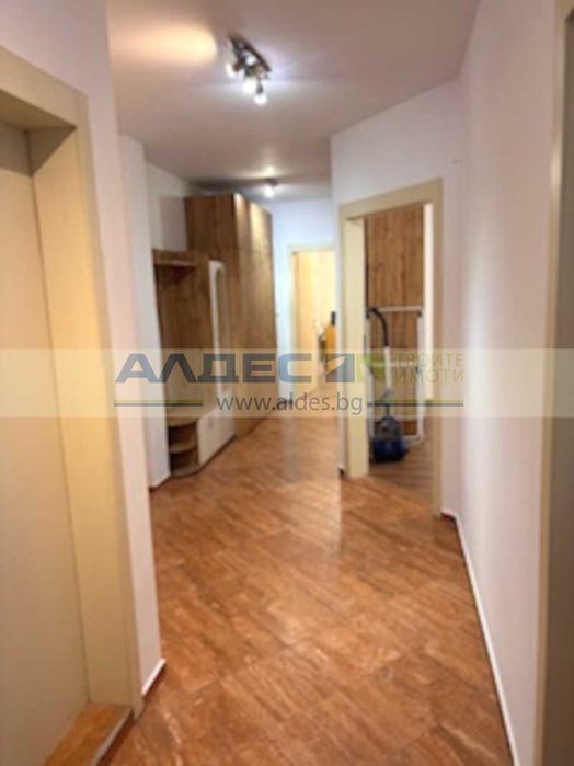 Дава се под наем Четиристаен апартамент в София, Стрелбище - 130 кв.м за 1000 € - Снимка #9