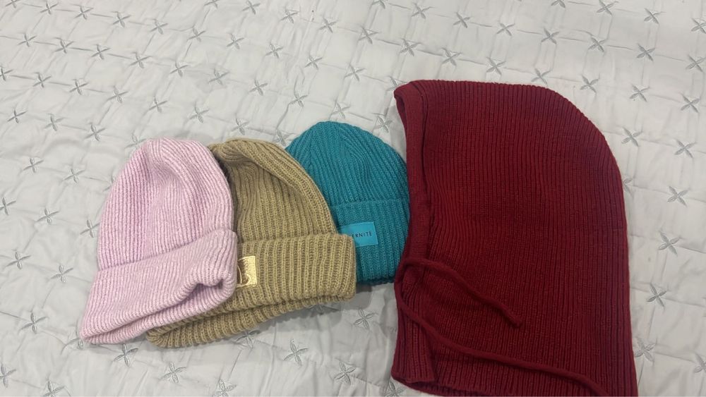 Продам шапки разные новые