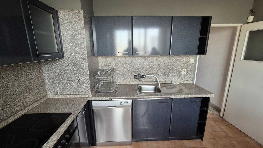 Много запазена кухня