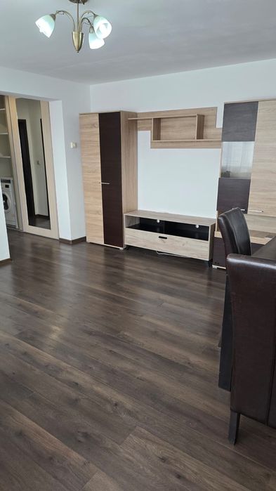 Apartament cu 2 camere de închiriat în zona gării