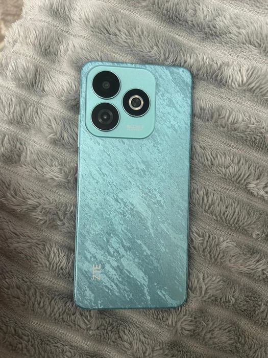 продам телефон 128 гб