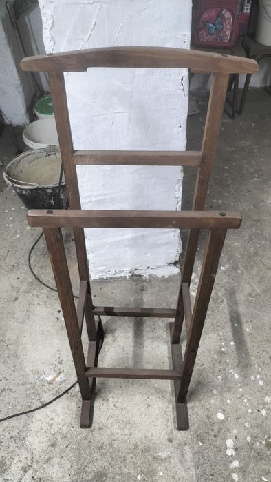 Продам вешалку напольную