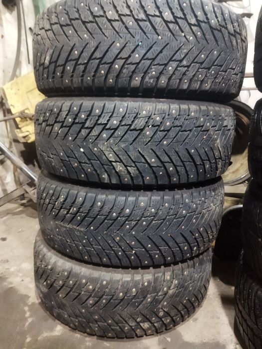 Шины зимние 205/50/17 шипы