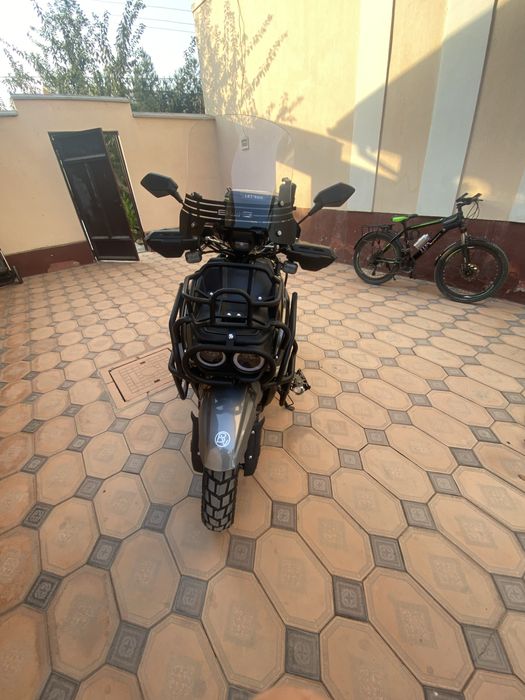 Tank skuter srochna sotiladi. Holati yangi 1500km yurgan.