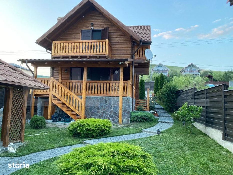 Cabana deosebita in Campenesti - un refugiu modern cu priveliste super