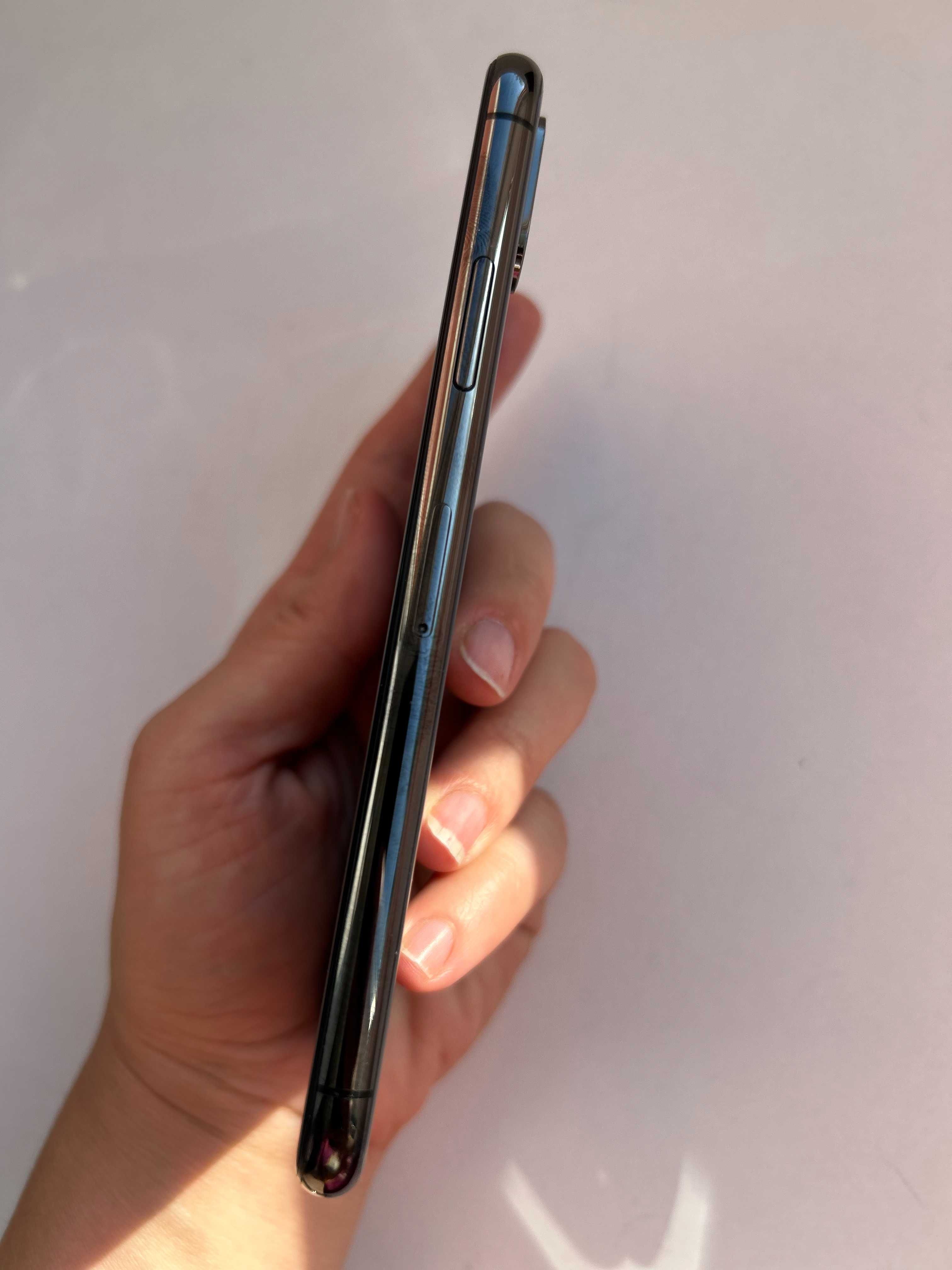 iPhone X / 10 64ГБ Space Gray -  като нов + аксесоари