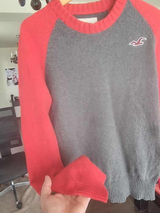 Bluza Hollister  superba,mărimea XL ,fit de L