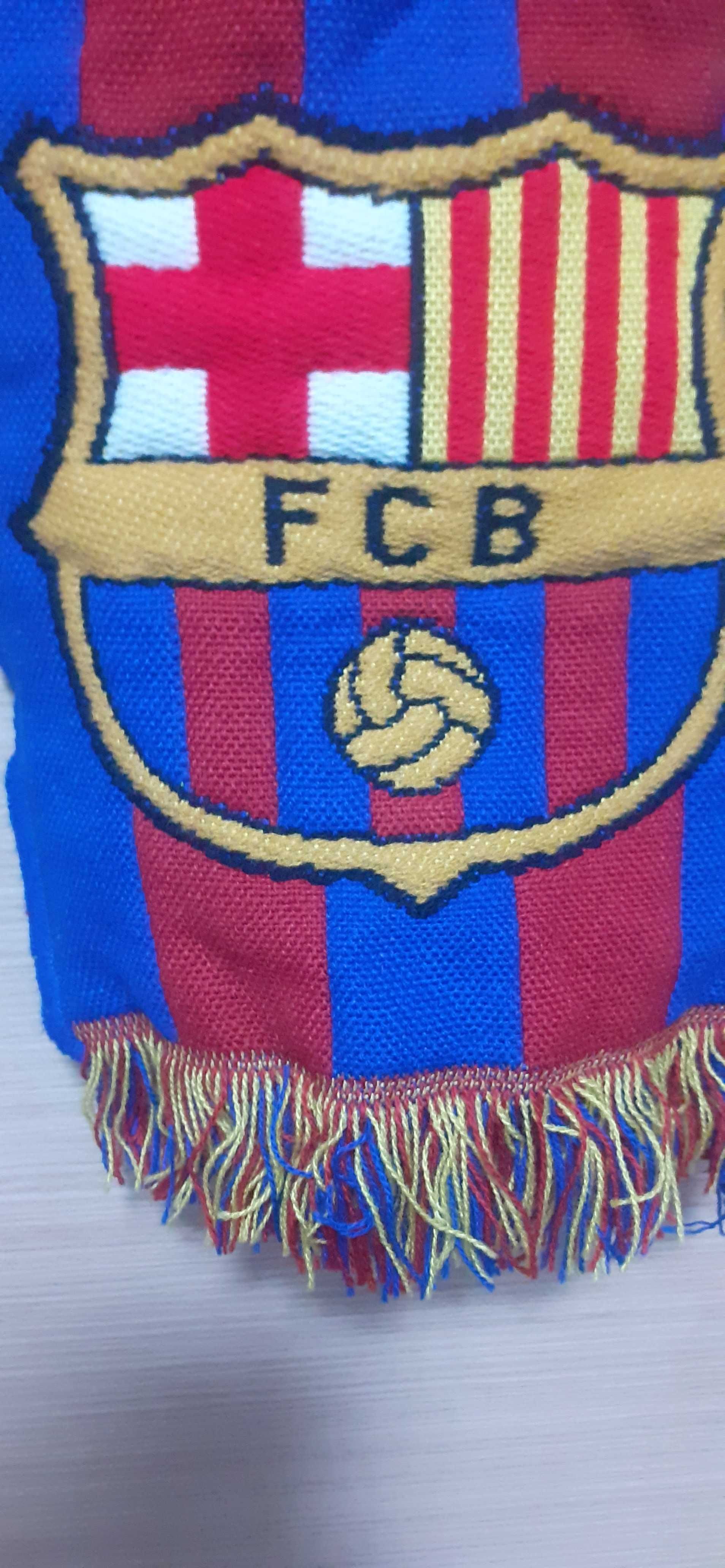 Vand fular original FC BARCELONA, stare foarte buna, pret 60 lei