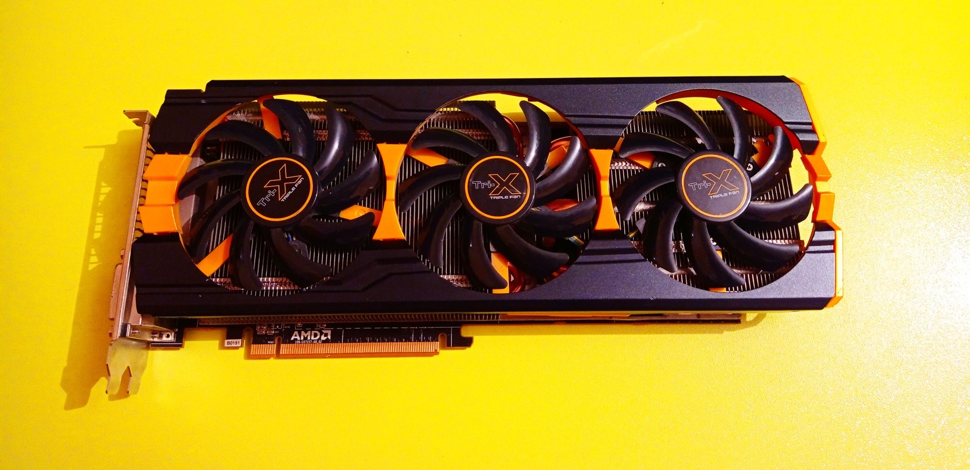 AMD R9 290X TRI X 4G 512 BIT