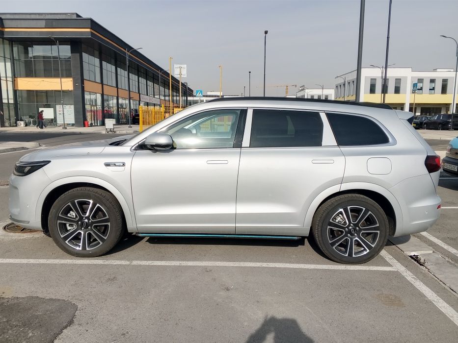 Wenjie M7 - это средне- и крупногабаритный