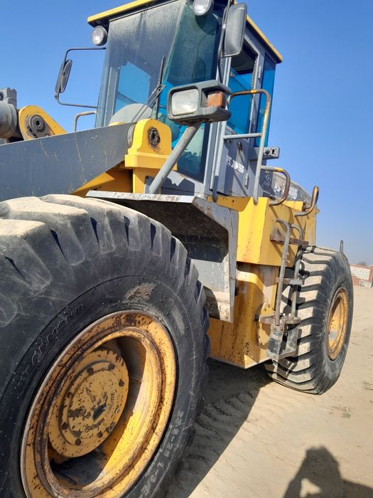 Продаётся погрузчик 3куб