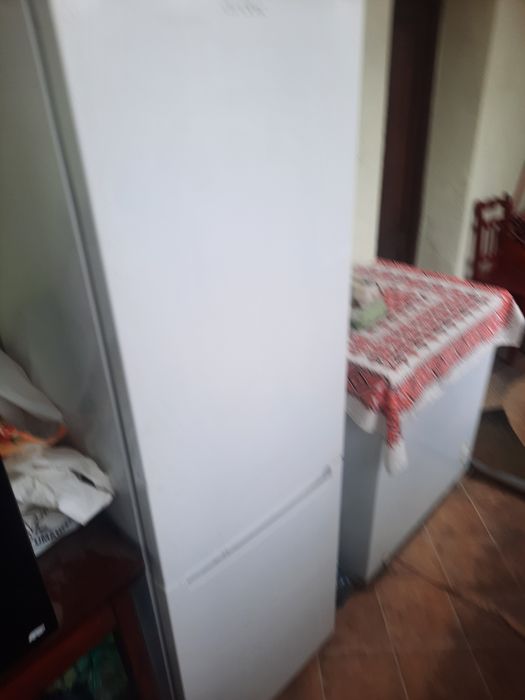 Vand frigider pt piese 200lei