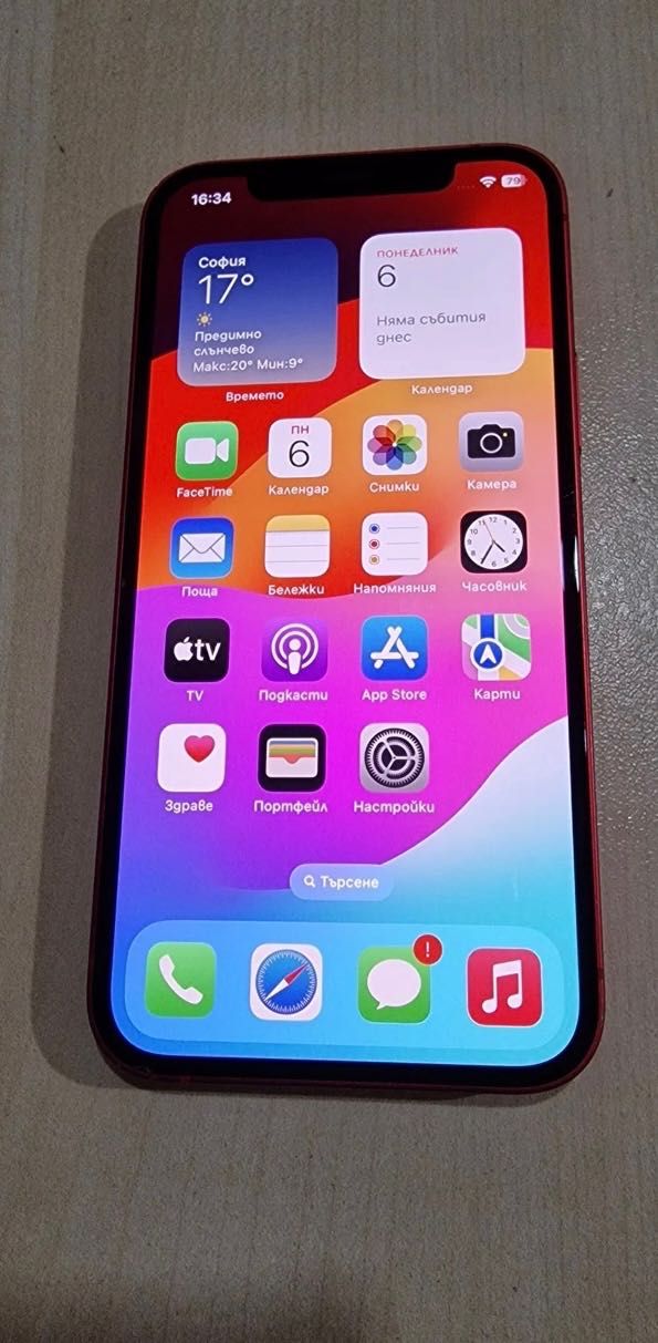 Продавам iPhone 12 64GB