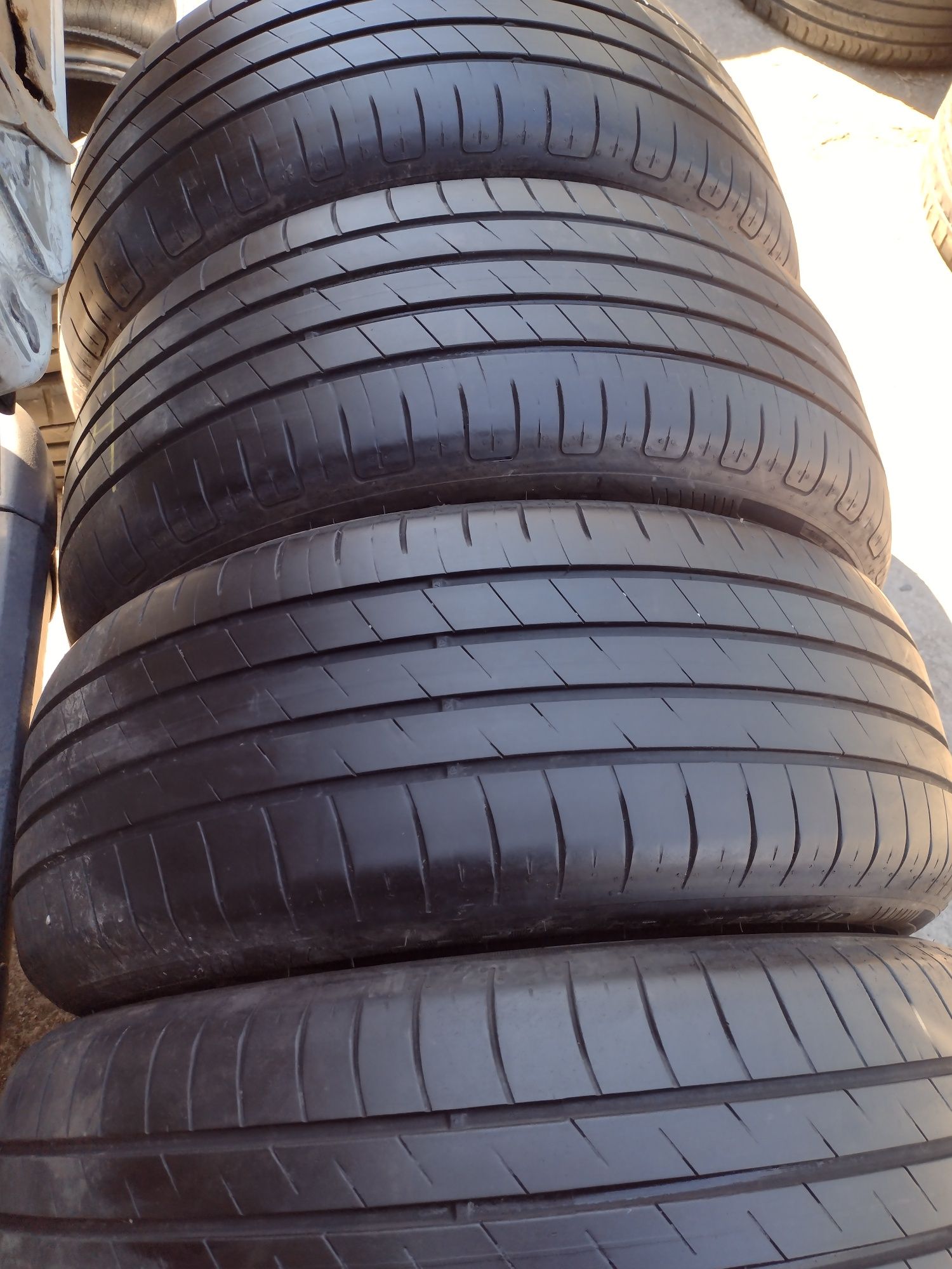 Bridgestone 4бр.215/55/17 дот5019