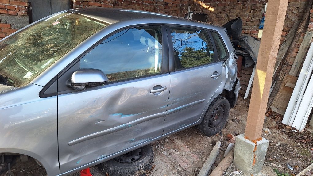 VW Polo 4 (9n3) FACELIFT 1.4 16V на части