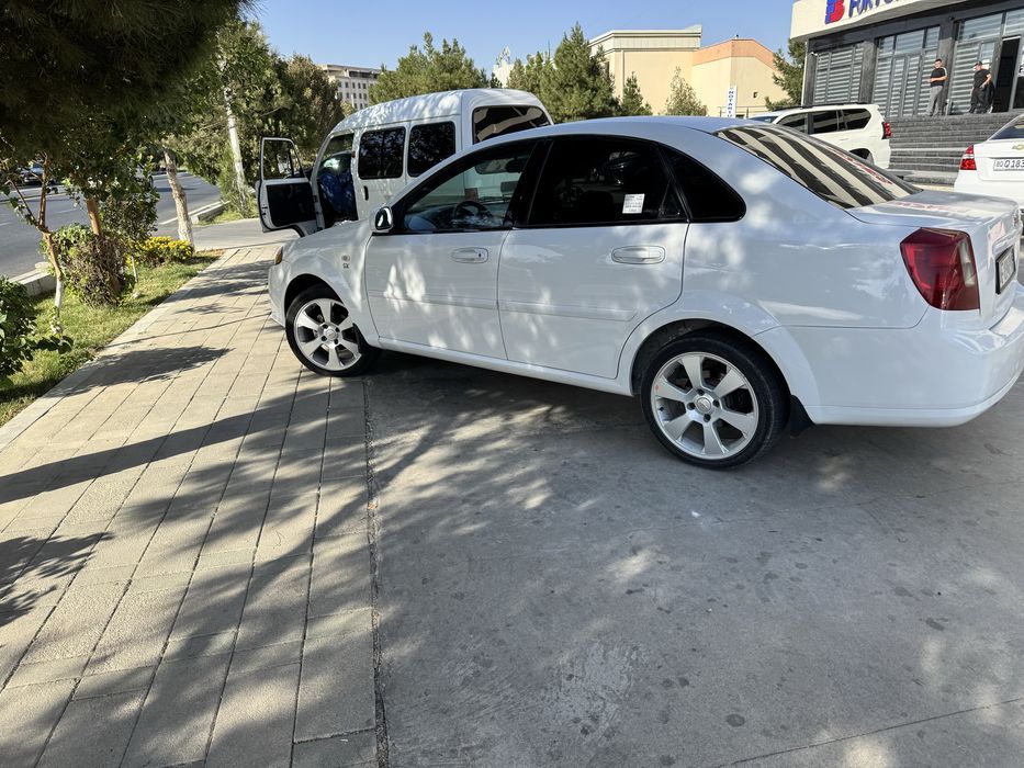 Лассети 2009 йил метанда