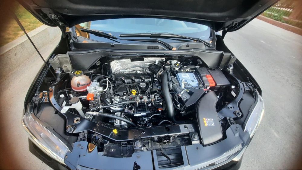 Treker 2 2023 Premier Full Avtomat karobka srochna sotiladi