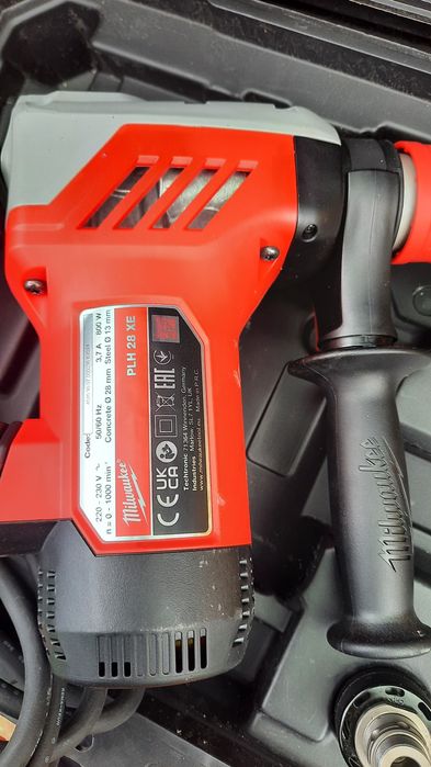 Vand ciocan rotopercutor 2000 ron