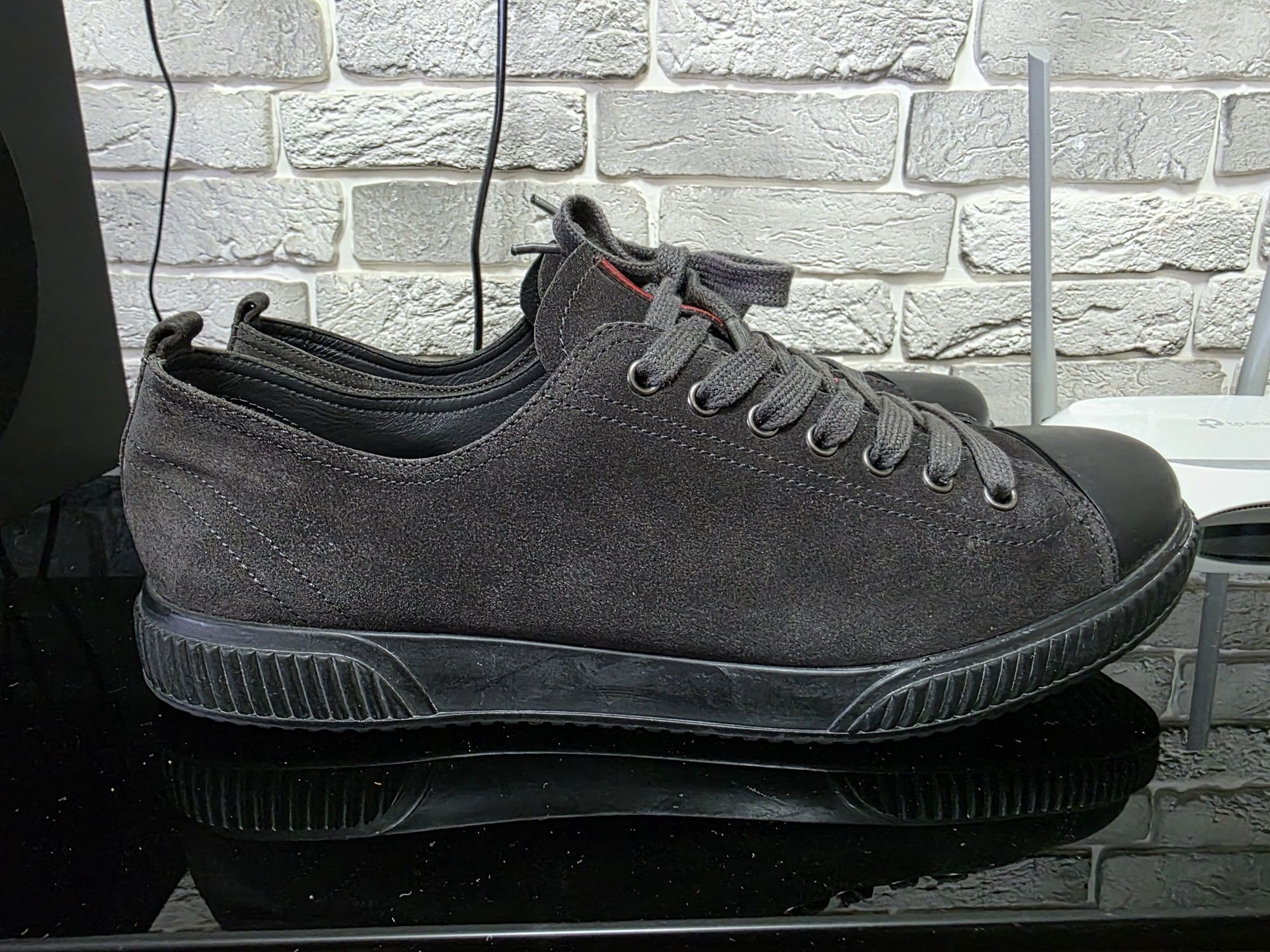 Оригинальные кроссы PRADA