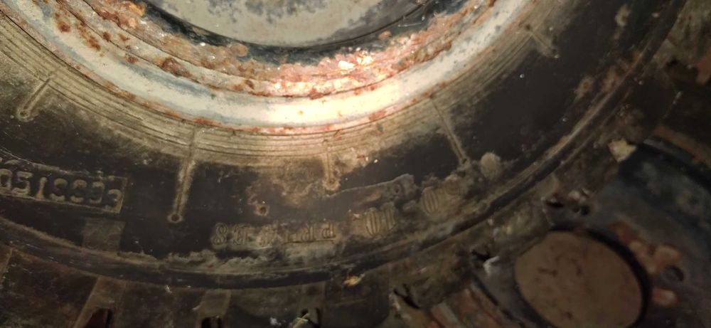 Гуми за мотокар със 5 дупки