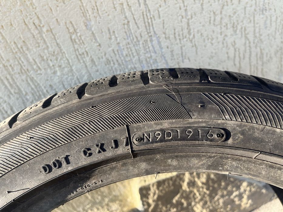4 бр. зимни гуми 225/45/18 Toyo 5 mm DOT 1916