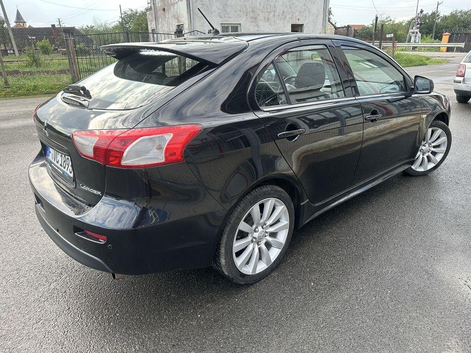 Vând Mitsubishi recent adus Germania