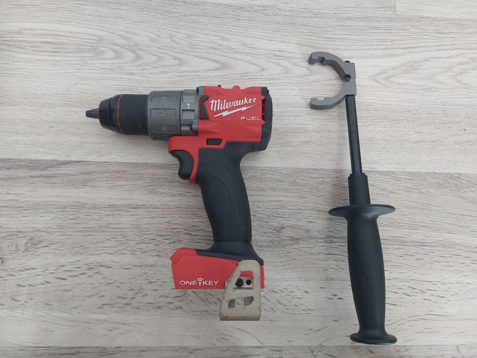 Autofiletanta percuție milwaukee M18 ONEPD2, 135 NM, stare noua