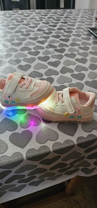 Încălțăminte bebelusi