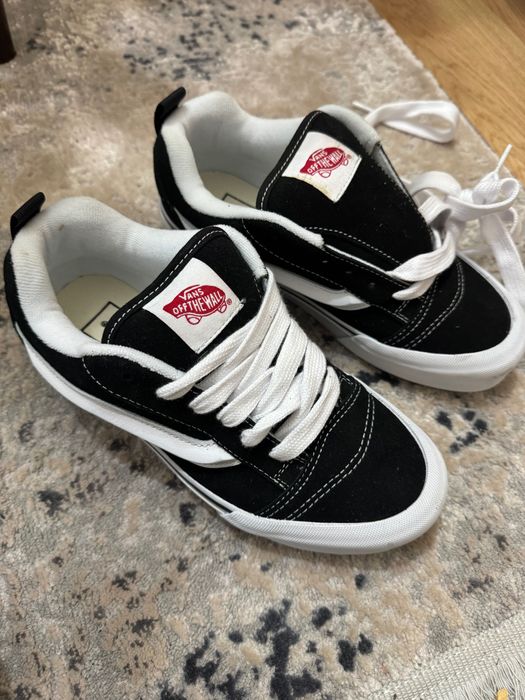 Pantofi sport Vans Knu Skool negri Marime 36,5, noi