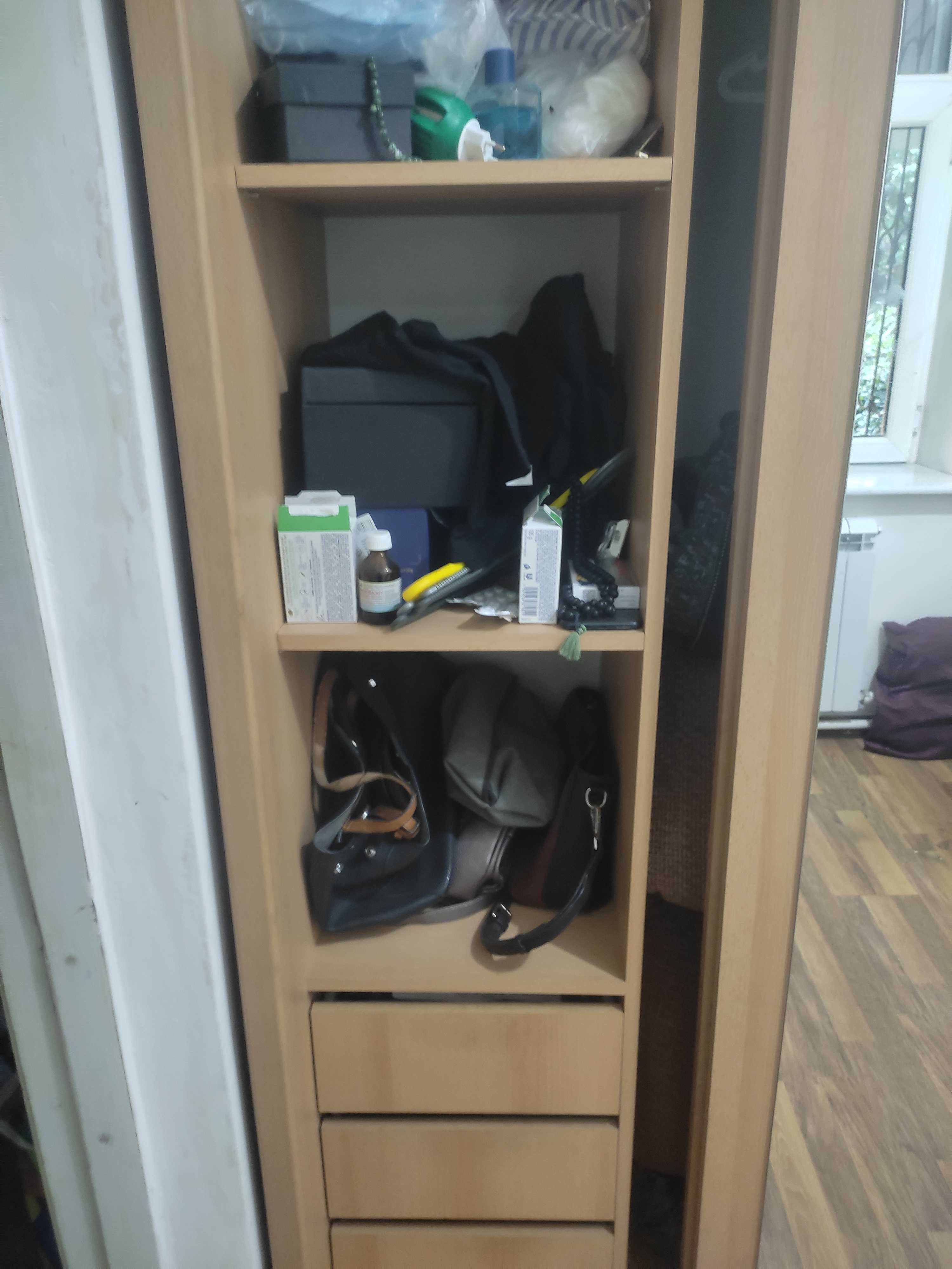 Продается шкаф купе
