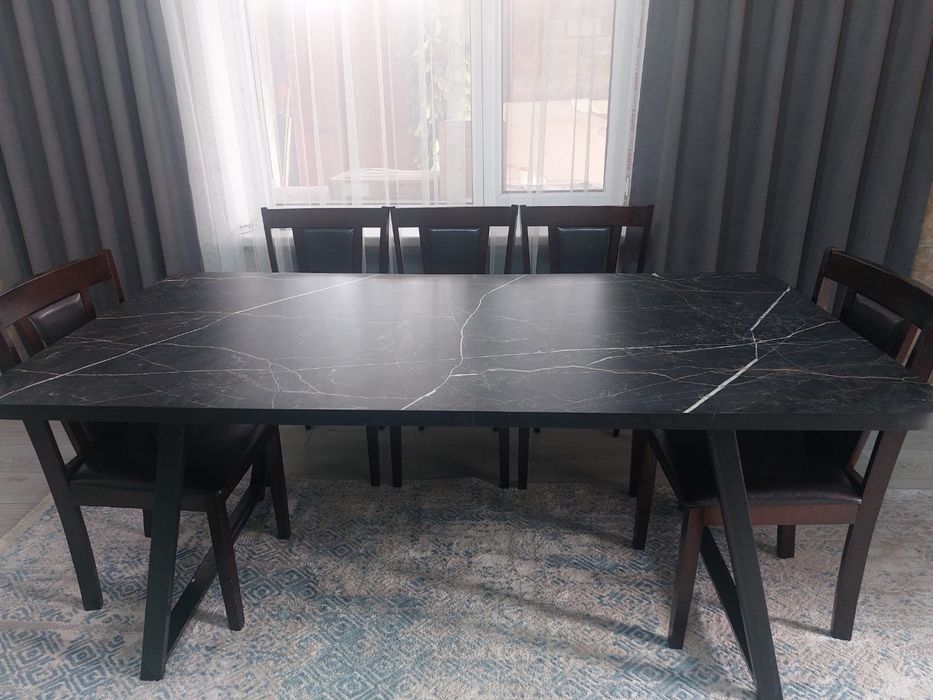 Стол и стулья комплект