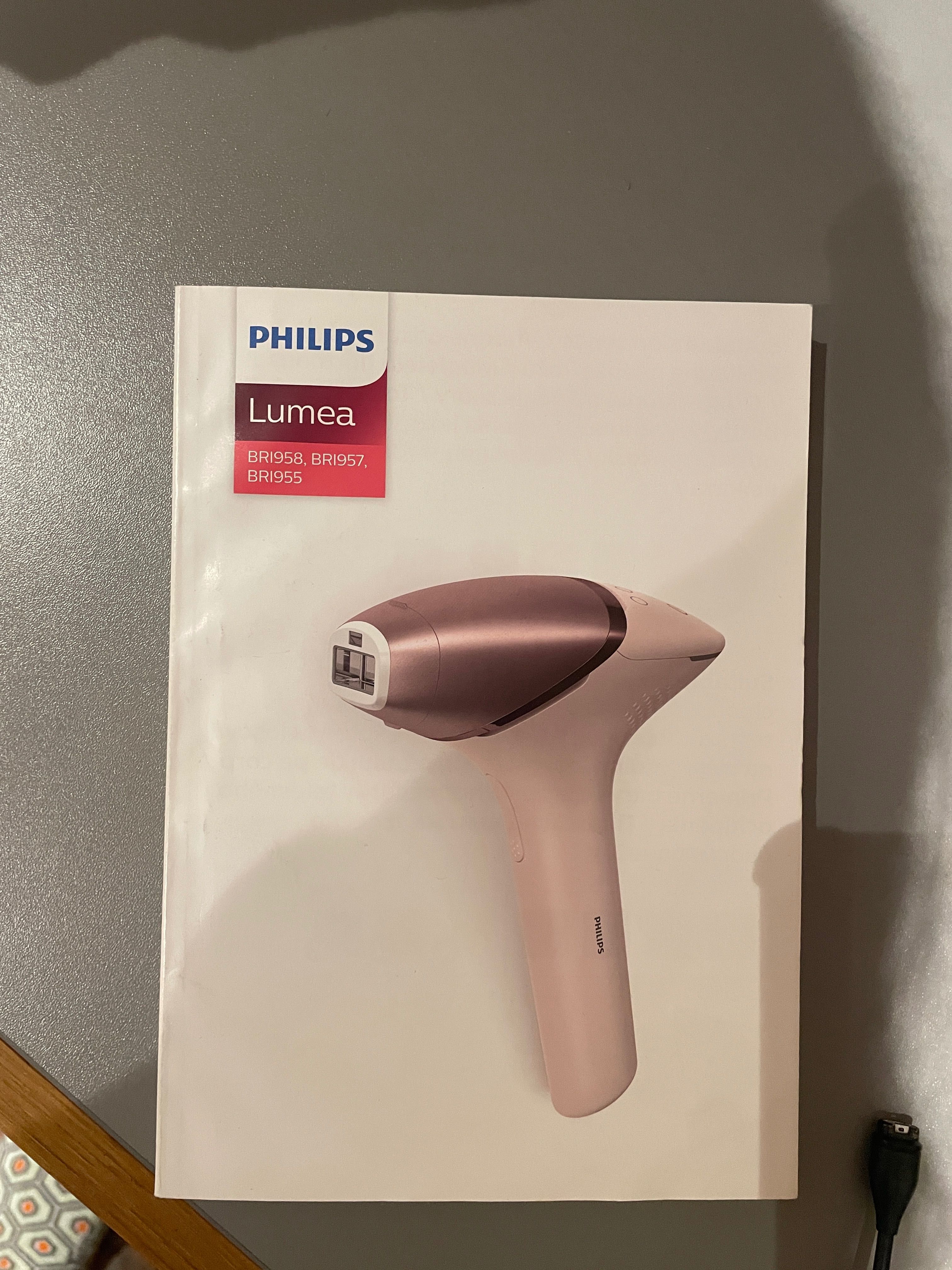Фотоепилатор Philips Lumea 9000