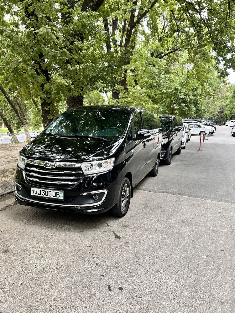 Принимаем заявки на транспортные услуги микроавтобусов