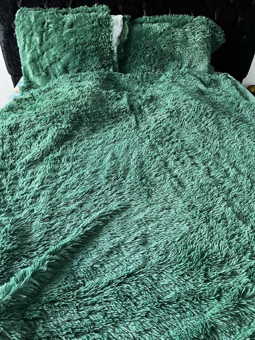 Продавам плик и калъф плюшен