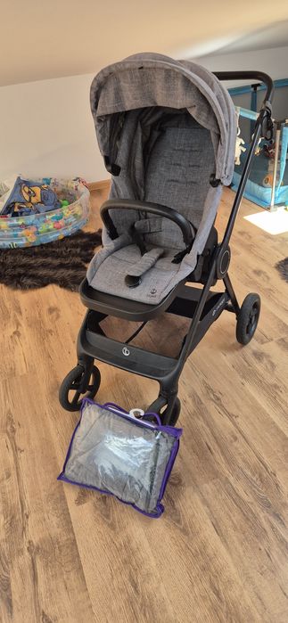 Carucior Stokke modern, stare foarte buna ideal pentru oras si teren