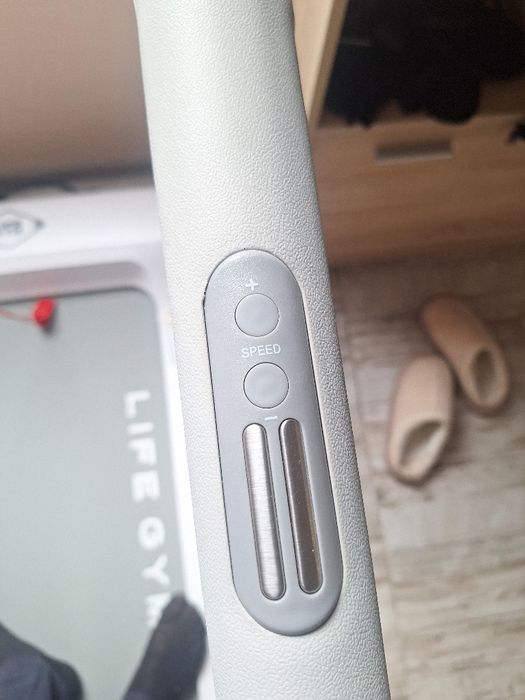 Бягаща пътека Life Gym