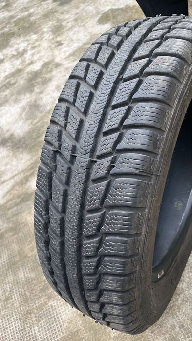 Vand cauciucuri iarna 195/65 R15 noi