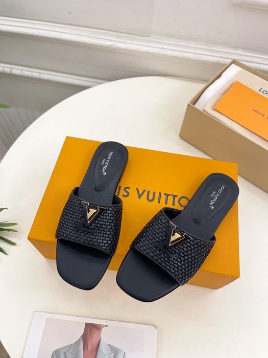Papuci Louis Vuitton, tip Premium