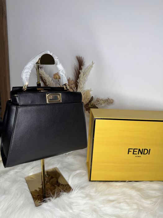 Geanta Fendi Peekaboo Mini piele naturala 100% prezentare completa