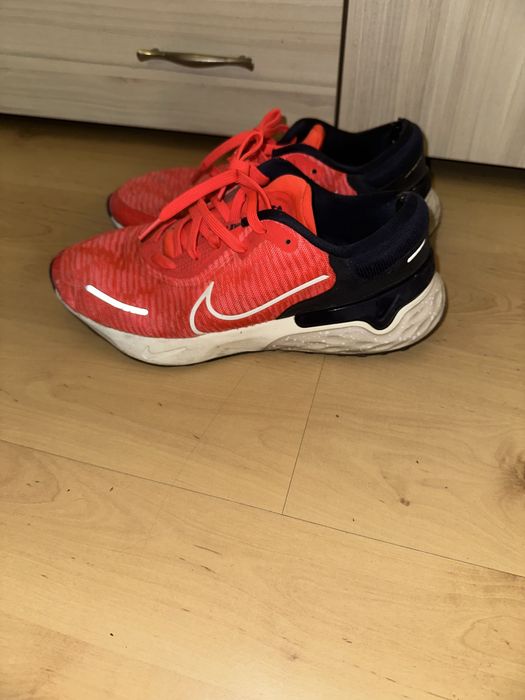 Nike маратонки Running