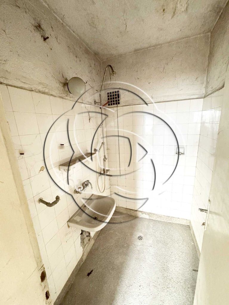 Продава се Тристаен апартамент в София, Красна поляна 2 - 76 кв.м за 1974 €/кв.м - Снимка #7
