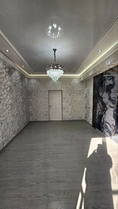 2 xonali kvartira sotiladi